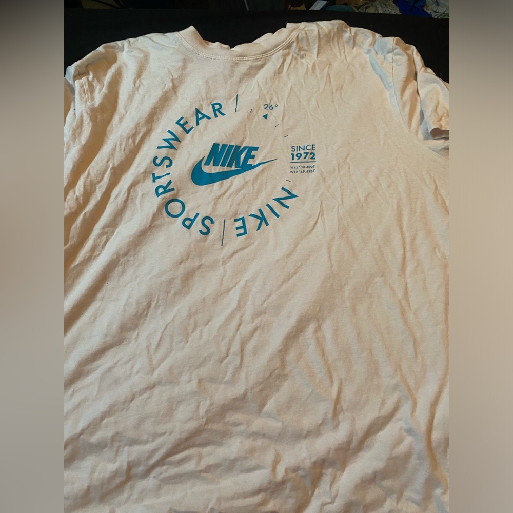 Brand new never worn before White nike t shirt